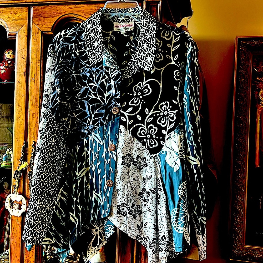 PristineWILDTHING CHICO Of CAWhiteBlackSoftTealGeomatric&Flower L/XL.Versatile
